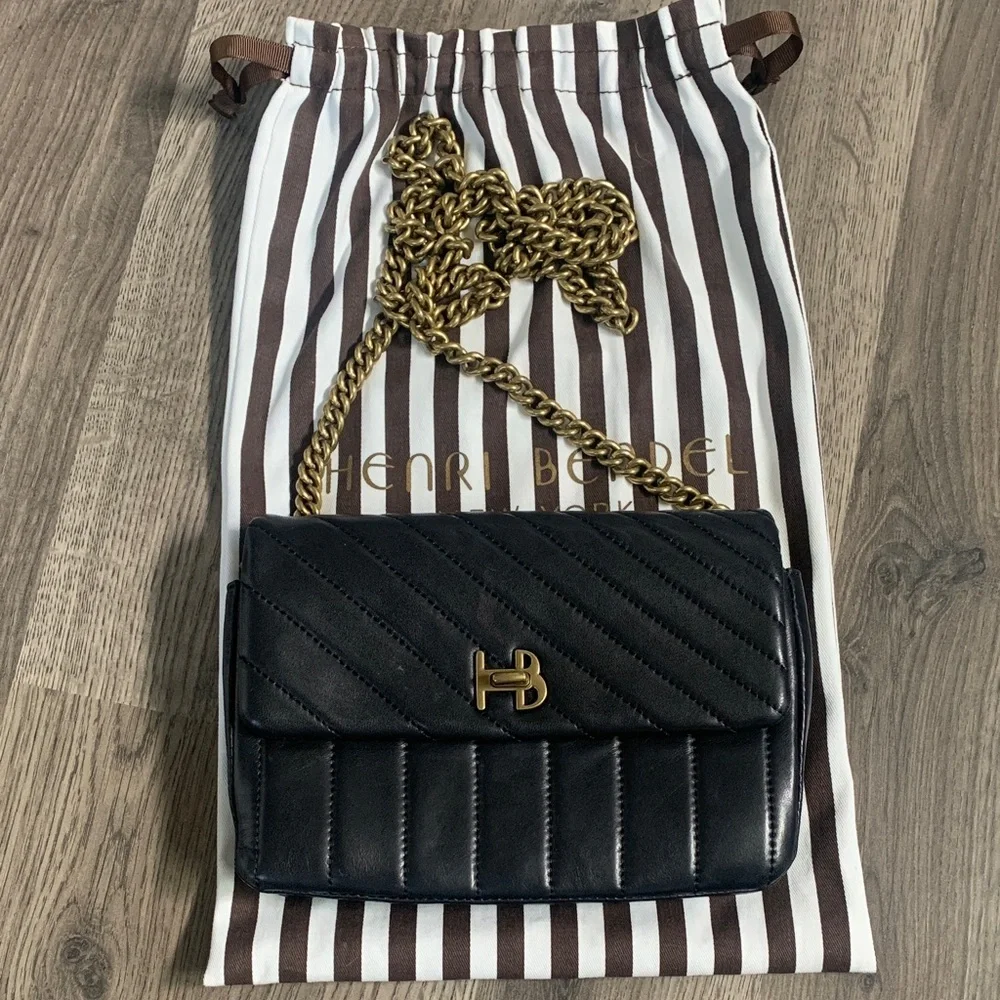 Henri Bendel Black Quilted Crossbody with Gold Chain - Picture 1 of 9
